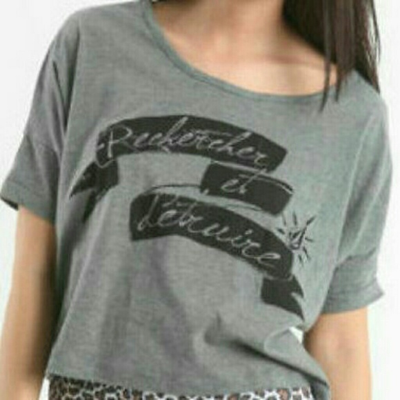 NWT Volcom oversized crop top tee shirt medium grey cuffed sleeves - Picture 2 of 5